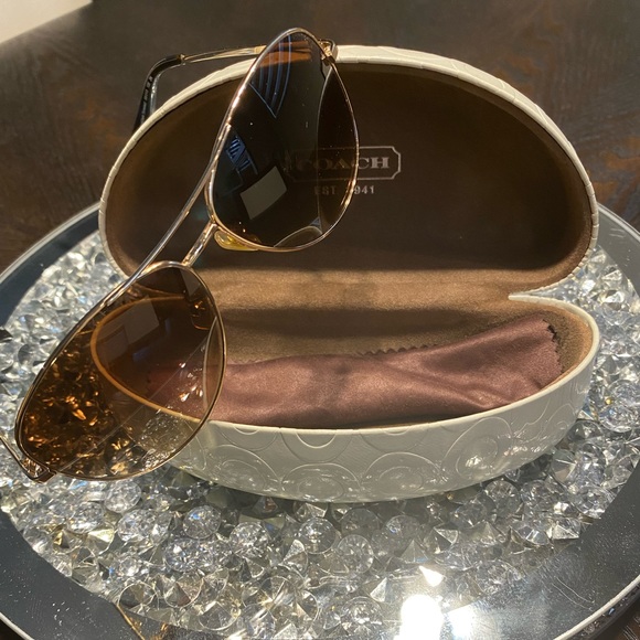 Coach Sunglasses womens like new - Picture 1 of 2